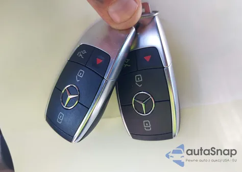 2022 Mercedes-Benz Glb 250 4Matic z USA, uszkodzony, nr VIN W1N4M4HB6NW206004